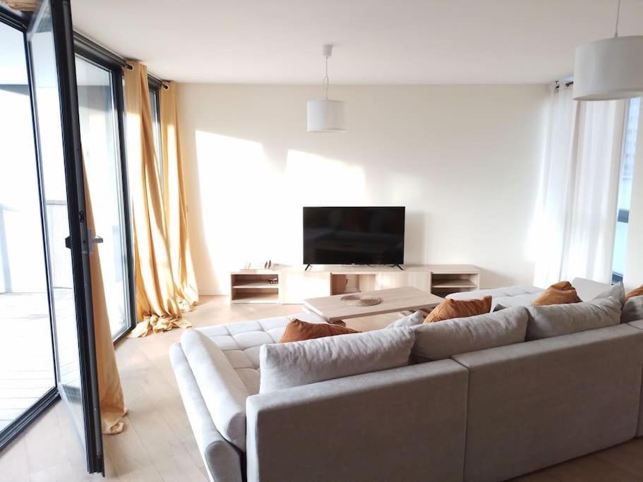 Beautiful 2Br/2Bar Apartement In European District บรัสเซลส์ ภายนอก รูปภาพ