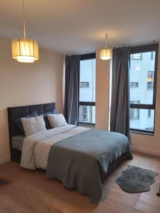 Beautiful 2Br/2Bar Apartement In European District บรัสเซลส์ ภายนอก รูปภาพ