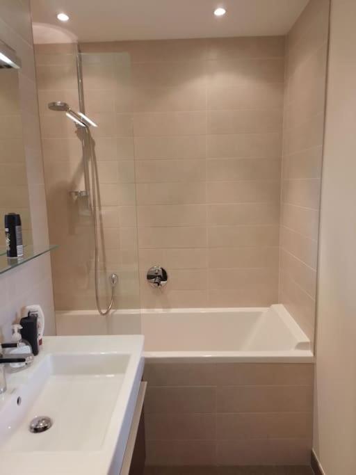 Beautiful 2Br/2Bar Apartement In European District บรัสเซลส์ ภายนอก รูปภาพ
